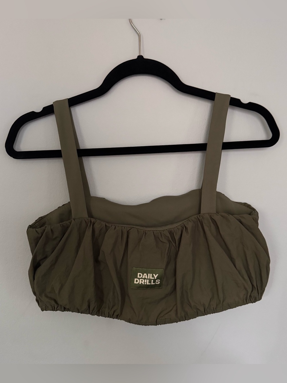 Daily Drills Bubble Bra Olive Green Cropped Sports Bra Top Size Small